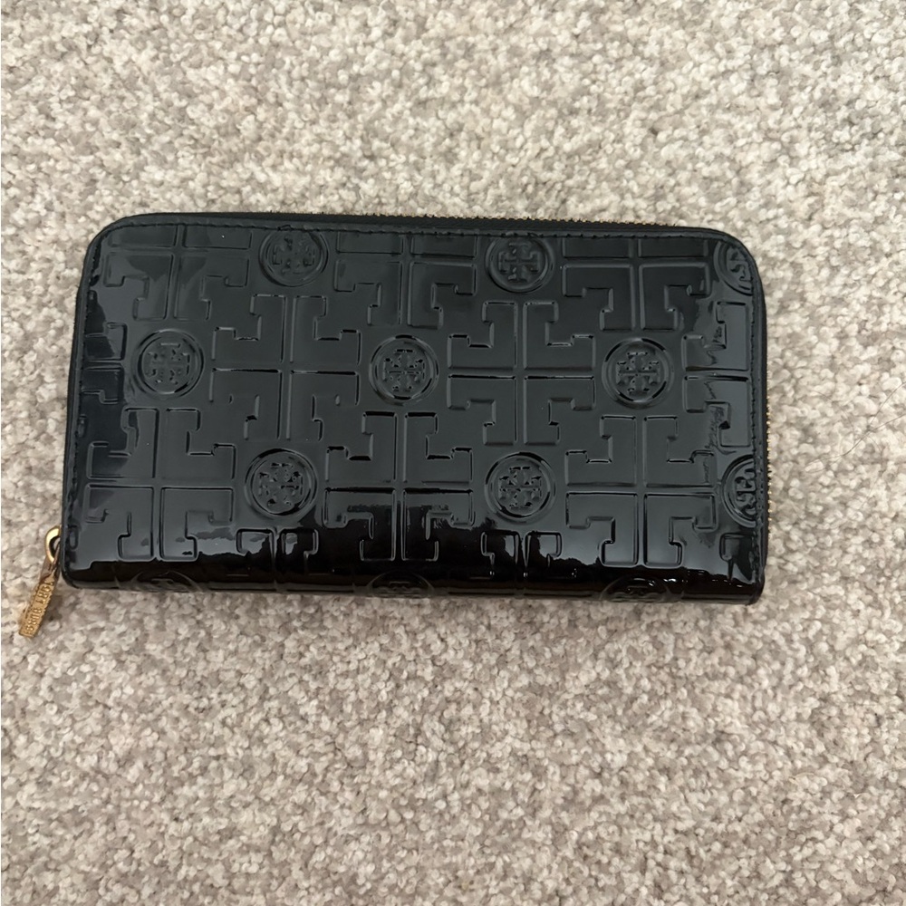 Tory Burch Glossy Black Embossed Wallet